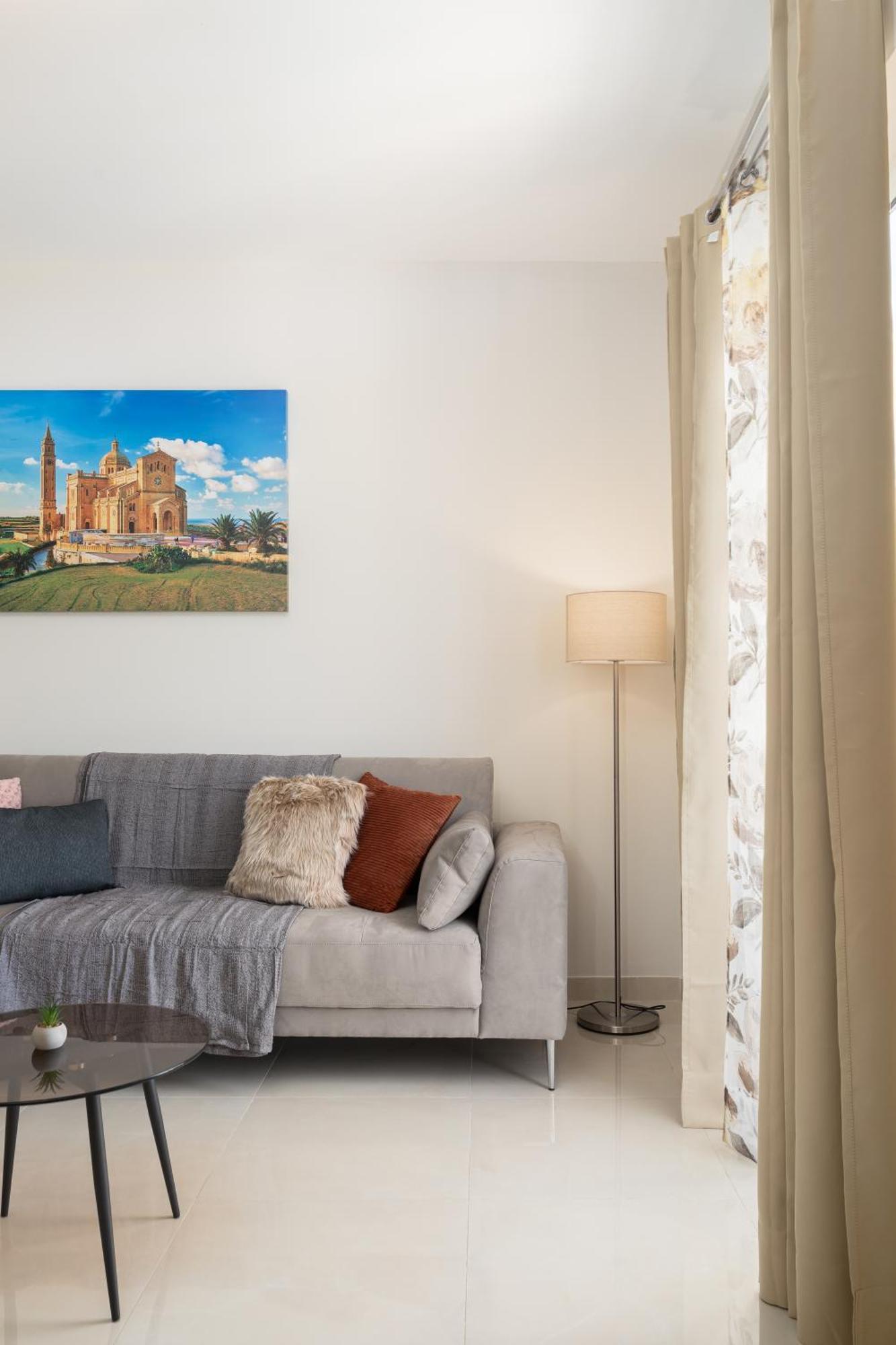 Edka Suites - Modern Sunlit 2Bd Apartments With Balconies - Close To Sliema Promenade, St Julian'S & St Georges Bay Gzira Extérieur photo