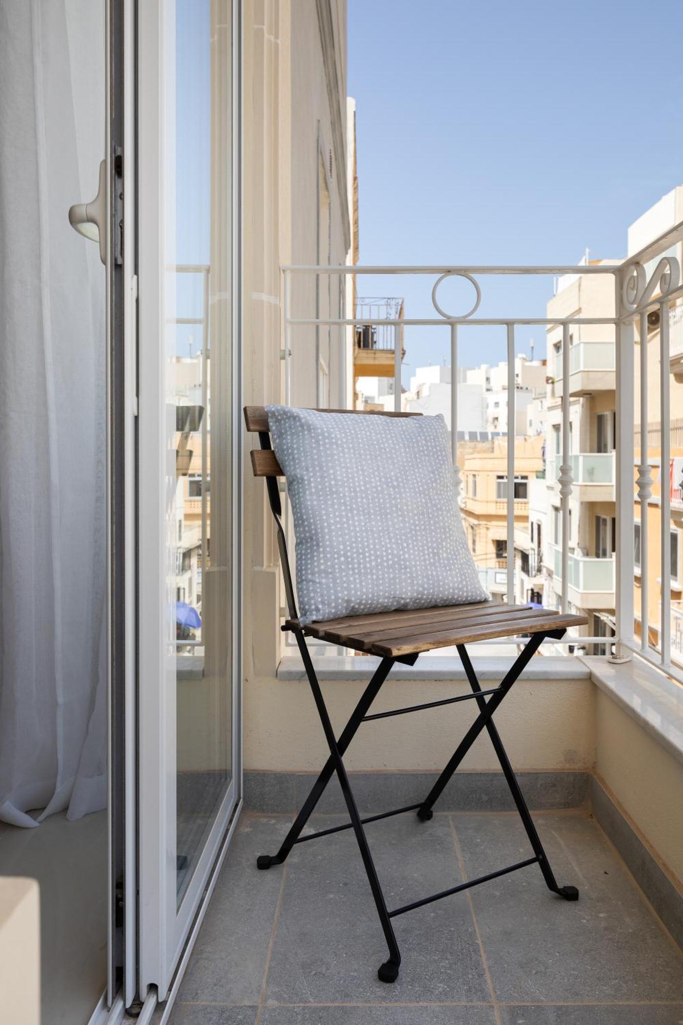 Edka Suites - Modern Sunlit 2Bd Apartments With Balconies - Close To Sliema Promenade, St Julian'S & St Georges Bay Gzira Extérieur photo